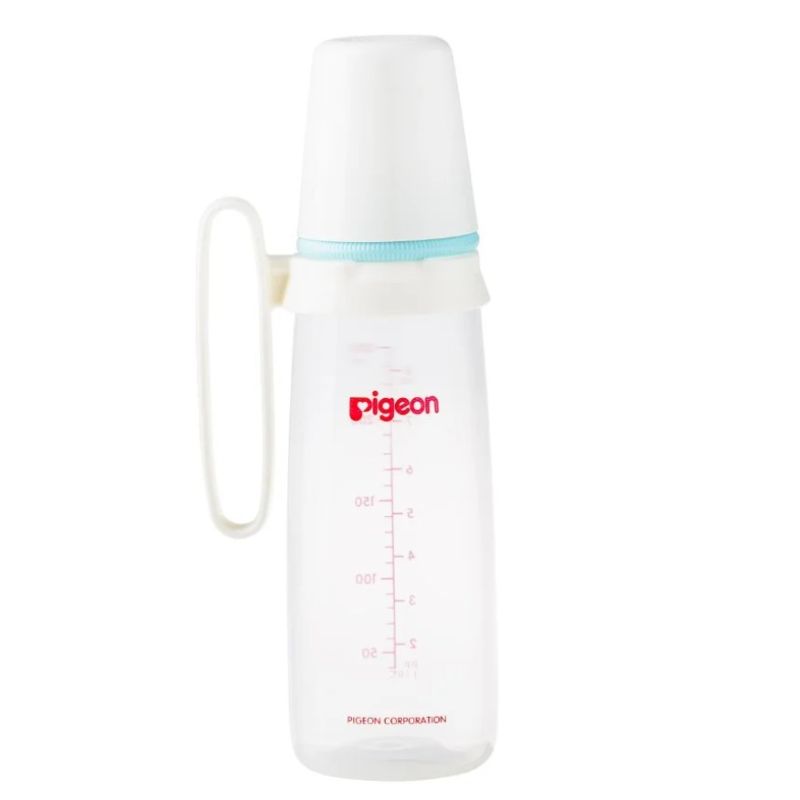 Pigeon Peristaltic Nursing Bottle Plastic With Handle, 240Ml
